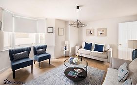 10 Mins Walk To The Oval, The Kennington Retreat